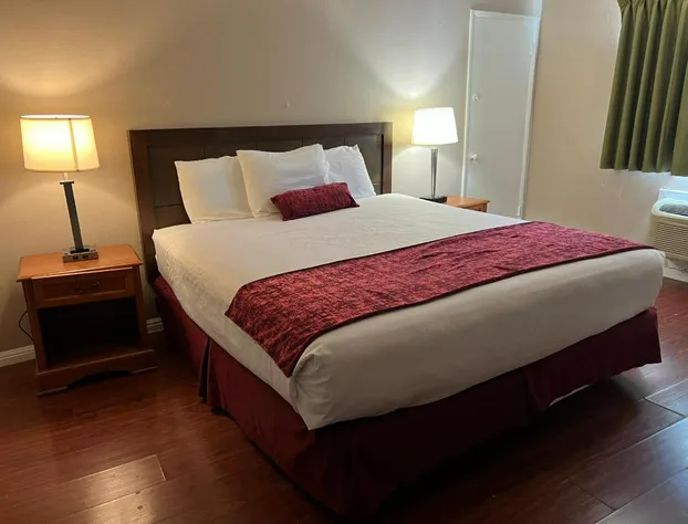 Hometown Inns North Hills hotel detail image 2