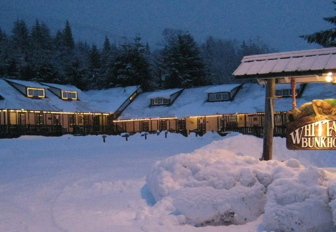 Whittaker's Motel & Historic Bunkhouse hotel hero