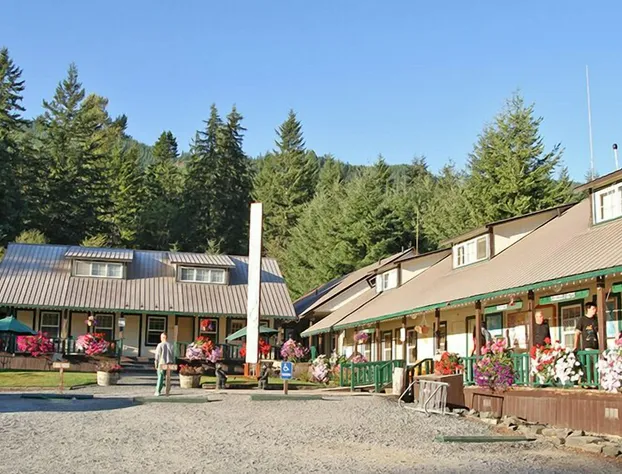 Whittaker's Motel & Historic Bunkhouse hotel detail image 1