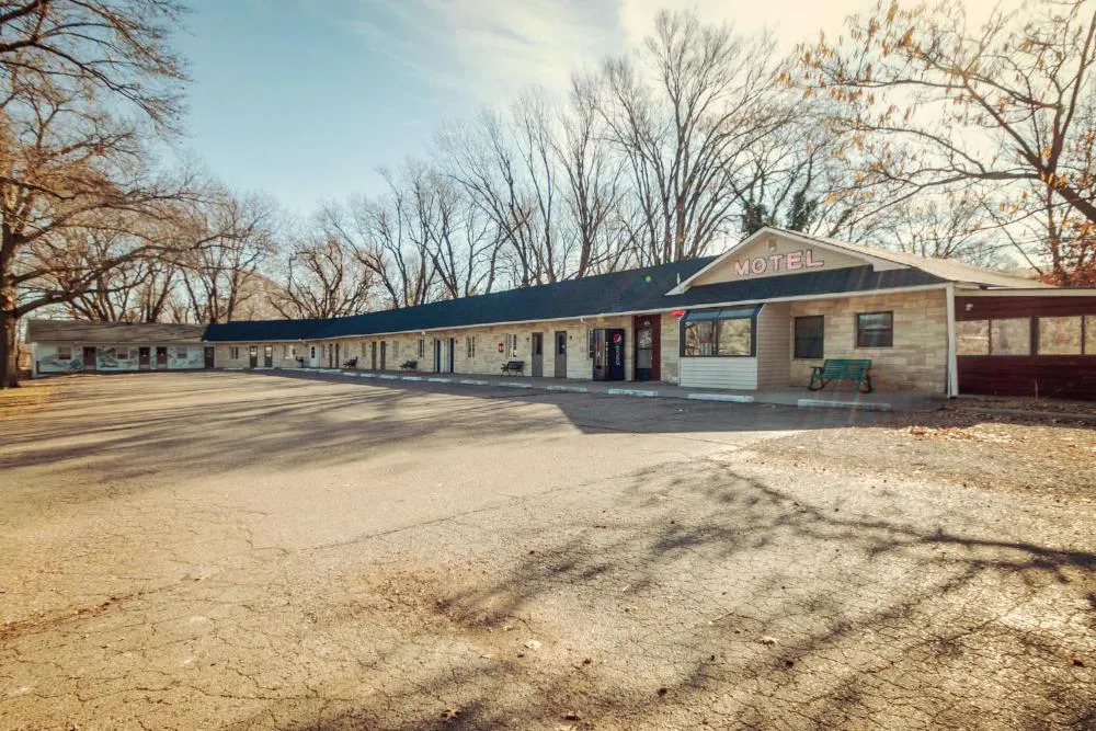 Simmer Motel hotel hero