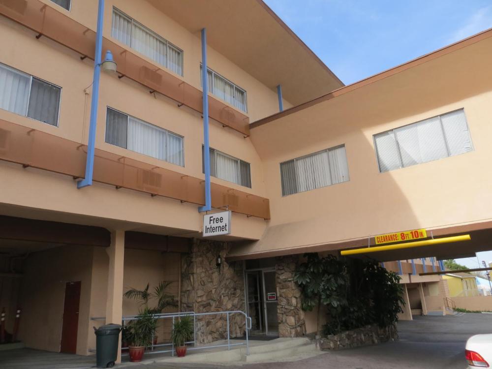 Jet Inn hotel hero