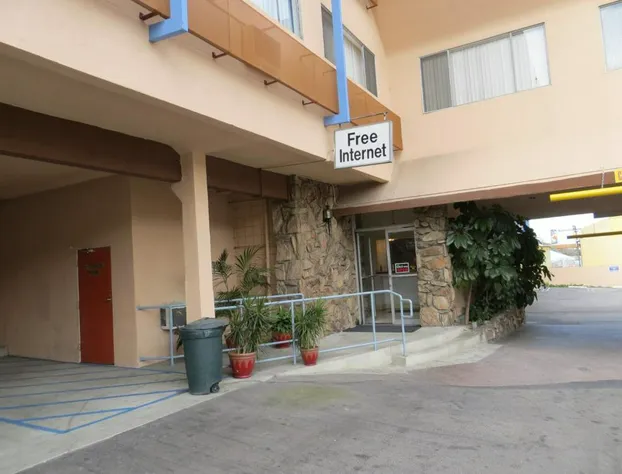 Jet Inn hotel detail image 1