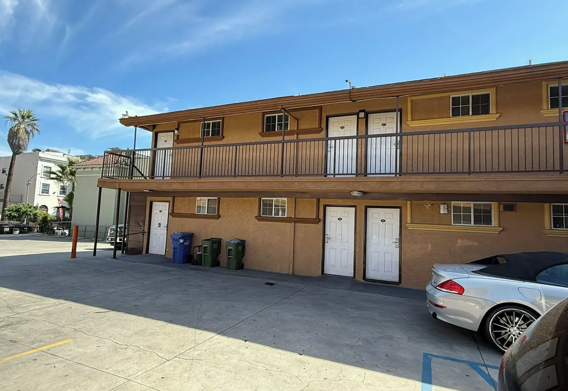 Travel Inn Downtown LA hotel hero