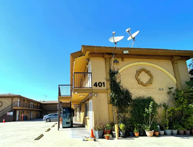 Travel Inn Downtown LA hotel detail image 2