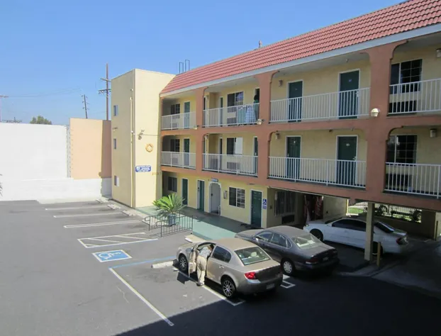 Starlight Inn, Valley Blvd - Downtown LA hotel detail image 3