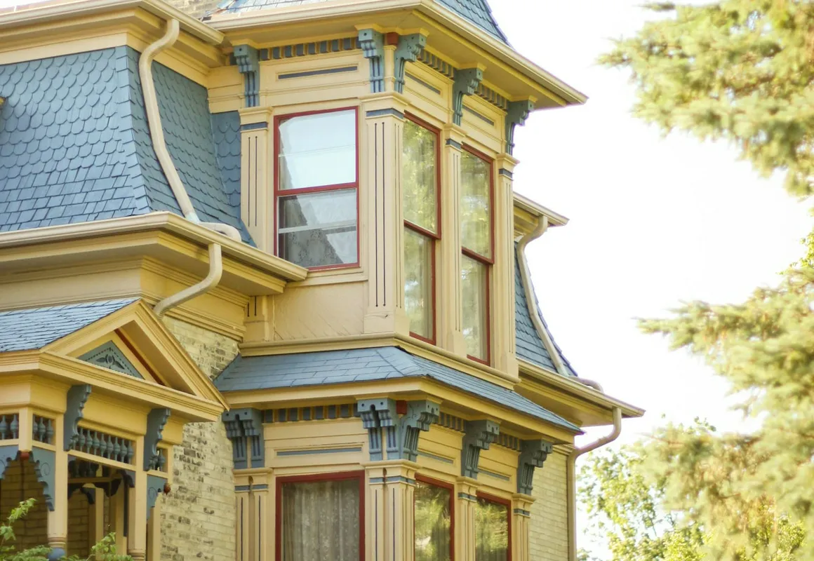 Hamilton House hotel hero