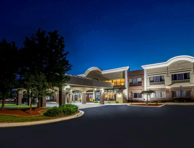 Days Inn & Suites by Wyndham Rochester Hills MI hotel detail image 1