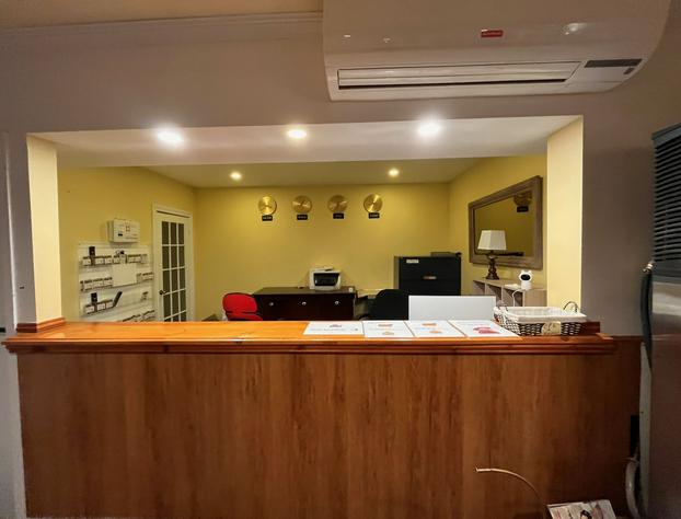 Hotel Cowansville hotel detail image 4