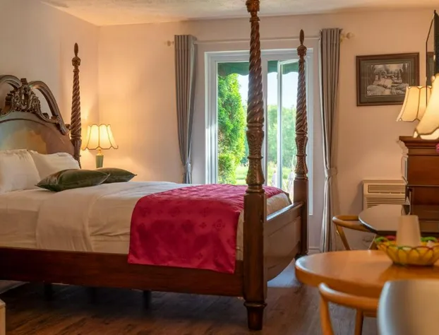 Hotel Cowansville hotel detail image 2