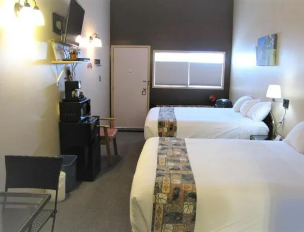 Bear Country Inn and Suites hotel detail image 3