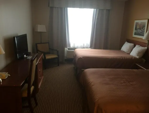 Foxwood Inn & Suites hotel detail image 4