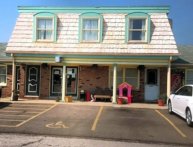 Relax Inn - Shelby hotel detail image 3