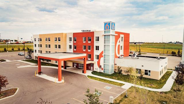 Motel 6 Airdrie, AB hotel detail image 1