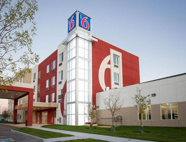 Motel 6 Airdrie, AB hotel detail image 2