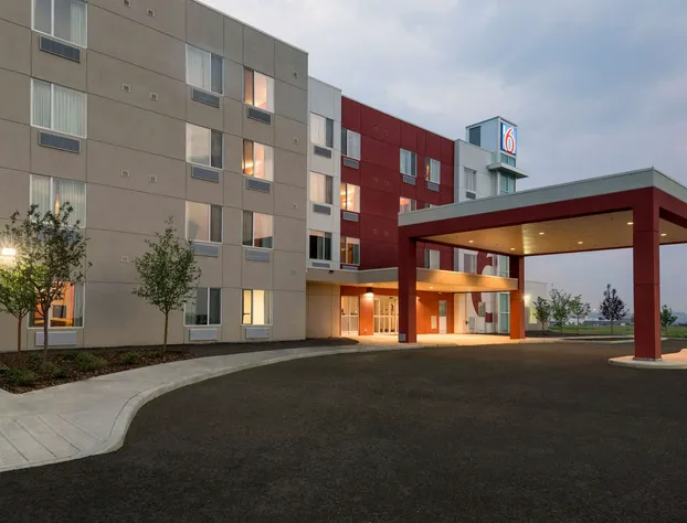 Motel 6 Airdrie, AB hotel detail image 3