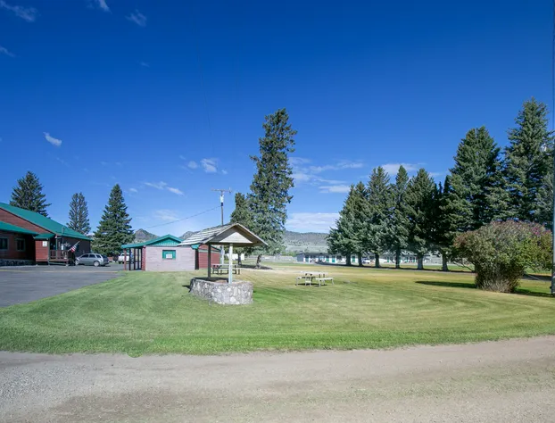 Sportsmans Lodge hotel detail image 3