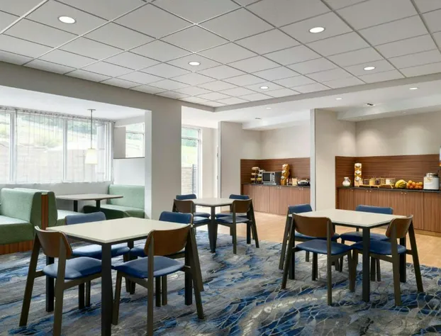 Fairfield Inn & Suites Bristol hotel detail image 4