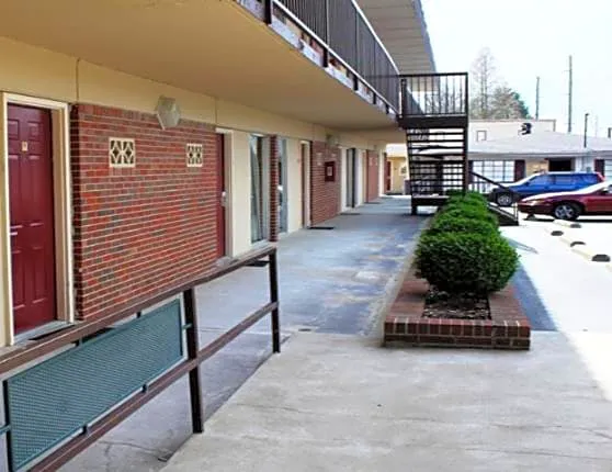 Speedway Inn hotel detail image 3