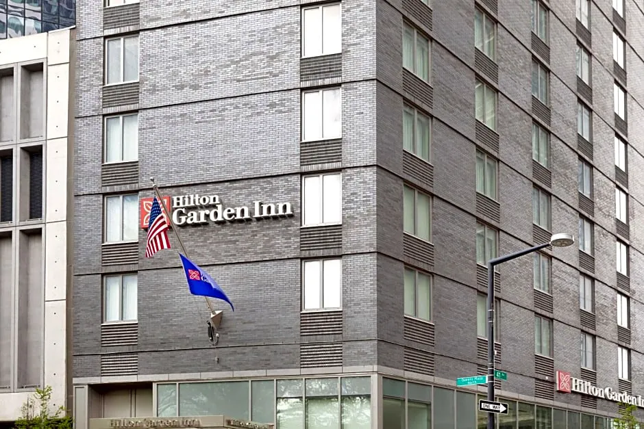 Hilton Garden Inn Long Island City New York hotel hero