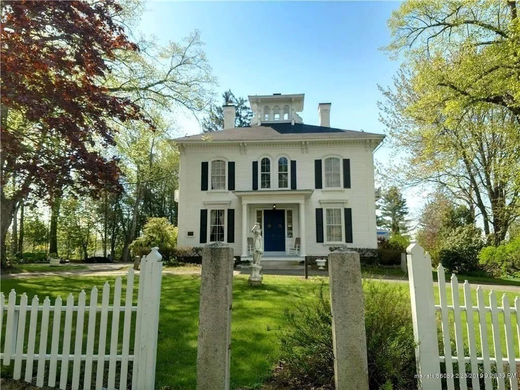 Homeport Inn and Tavern hotel hero