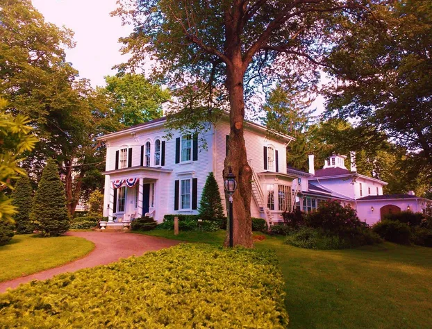 Homeport Inn and Tavern hotel detail image 3