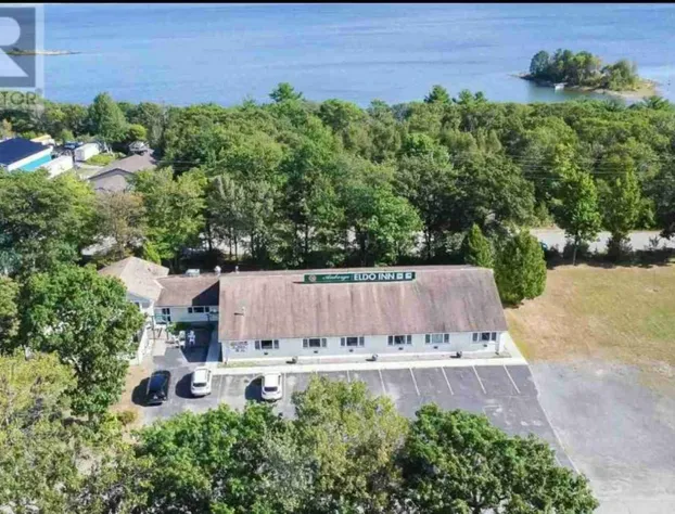 Auberge Eldo Inn hotel detail image 1