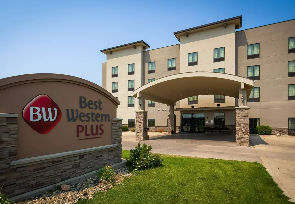 Best Western Plus Williston Hotel & Suites hotel hero