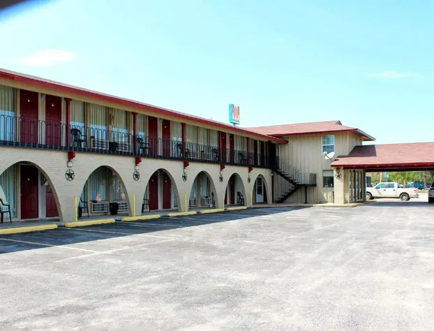 Executive Inn and Suites hotel detail image 1