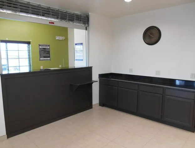 Super 8 by Wyndham Kenedy hotel detail image 2