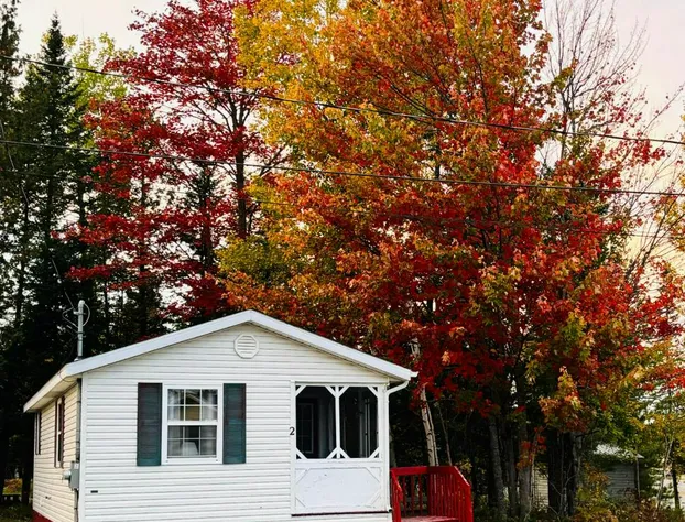 Lakeside Stays hotel detail image 2