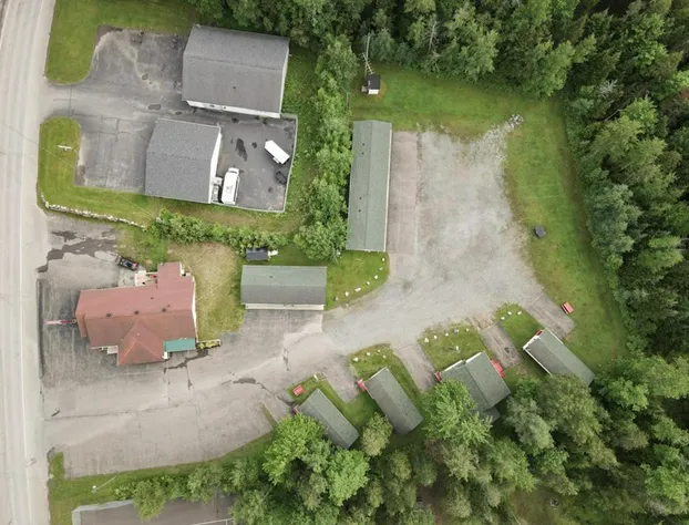 Lakeside Stays hotel detail image 3