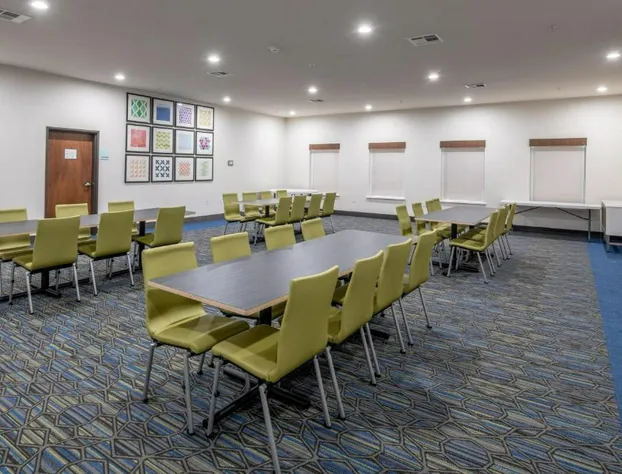 Holiday Inn Express & Suites N Waco Area - West by IHG hotel detail image 2