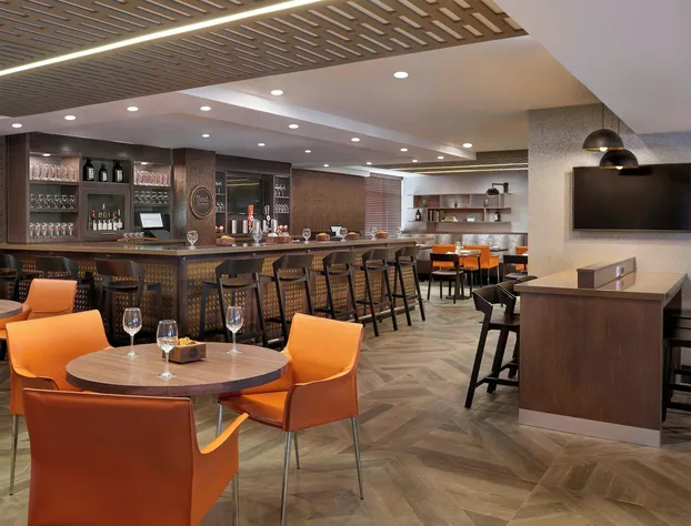 Four Points by Sheraton Hamilton - Stoney Creek hotel detail image 4