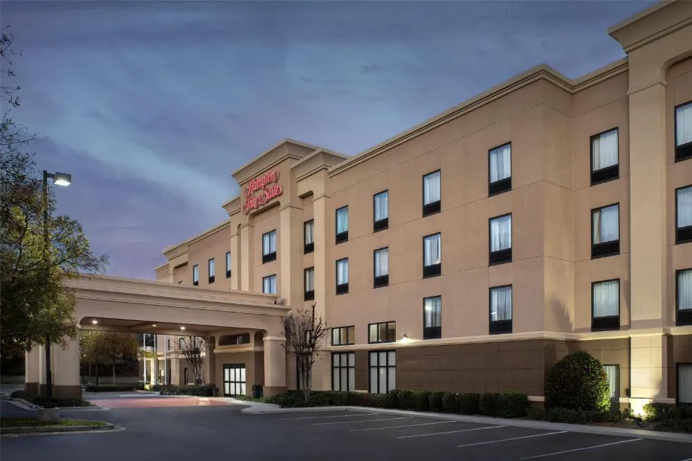 Hampton Inn & Suites Laurel, MS hotel hero