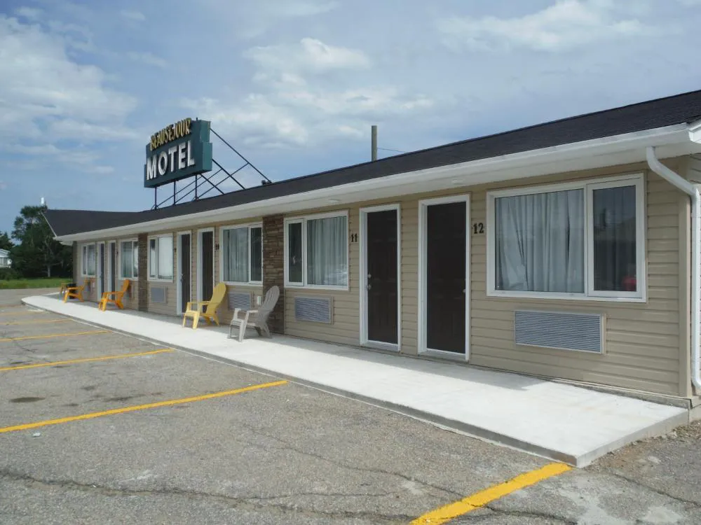 Motel Beausejour hotel hero