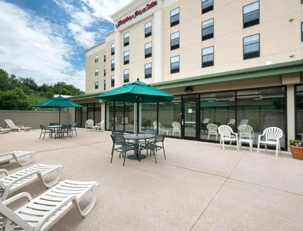 Hampton Inn & Suites Wilkes-Barre/Scranton hotel detail image 1