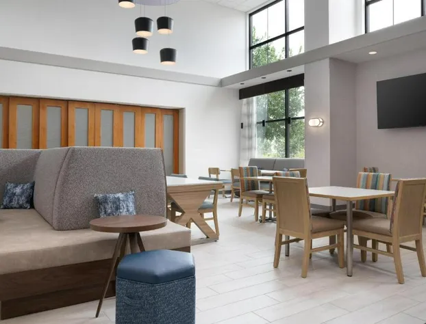 Hampton Inn & Suites Wilkes-Barre/Scranton hotel detail image 4