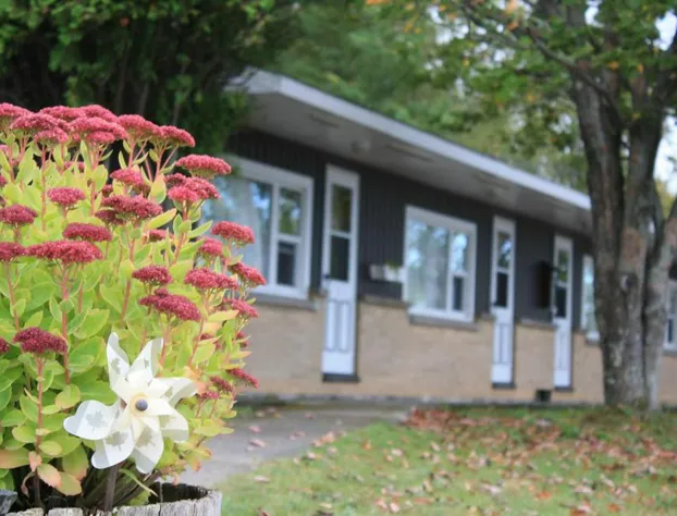 Carolyn Beach Inn & Restaurant hotel detail image 1
