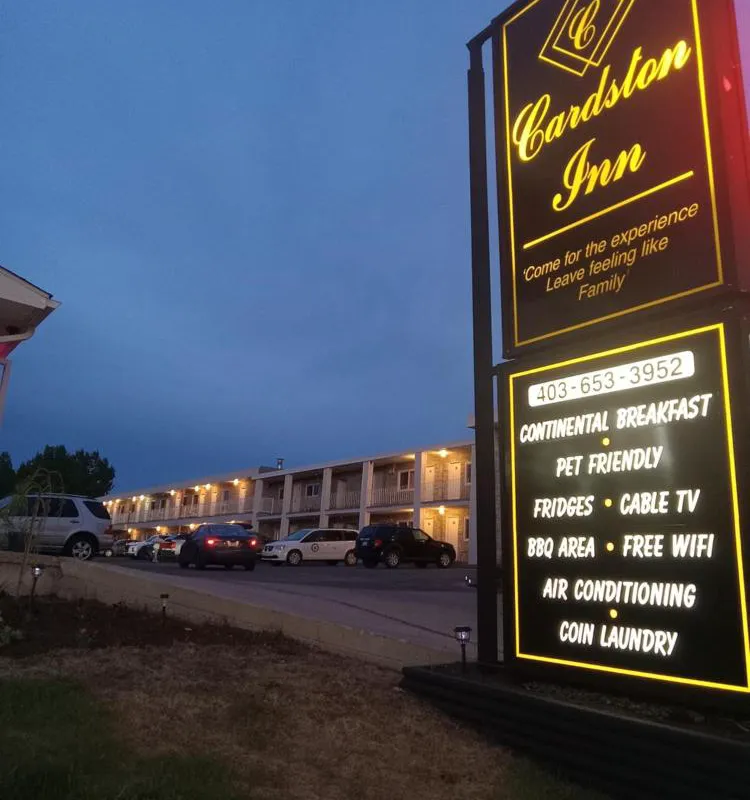 Cardston Inn hotel hero