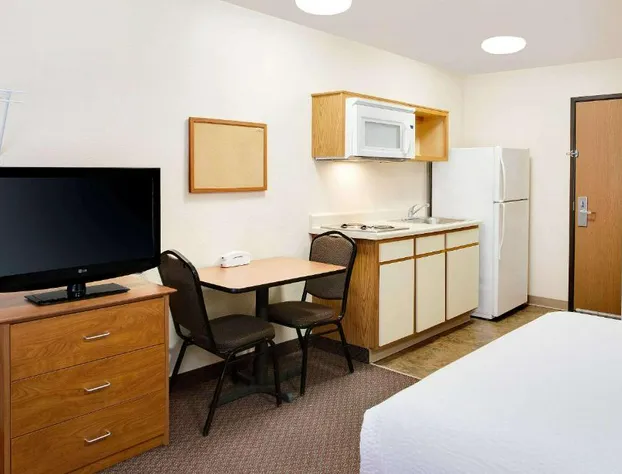 WoodSpring Suites Fort Wayne hotel detail image 2