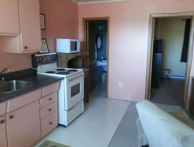 Maple Leaf Motel hotel detail image 4