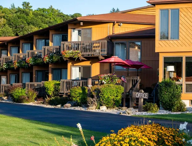 Pine Grove Resort hotel detail image 1