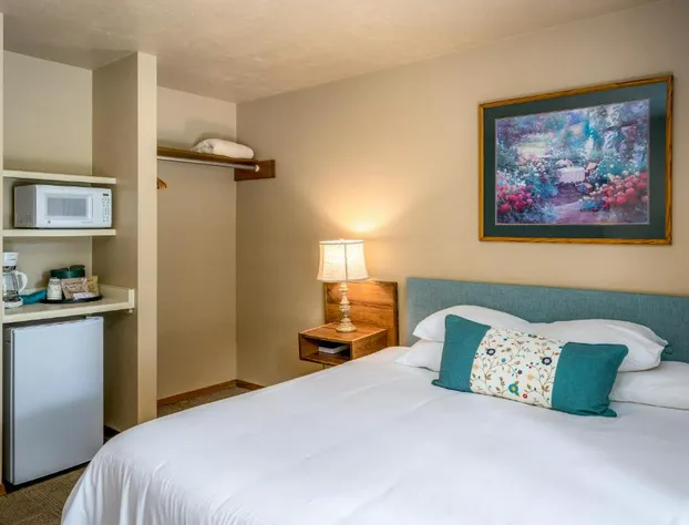 Somerset Inn & Suites hotel detail image 4