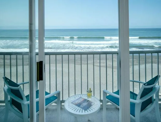 Beachfront Inn hotel detail image 4
