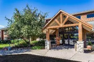 AmericInn by Wyndham Hampton hotel hero