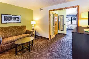 AmericInn by Wyndham Hampton hotel detail image 3