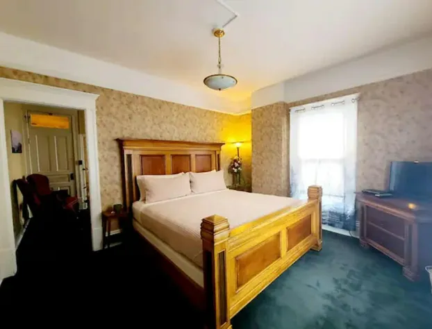 Hickory House Inn hotel detail image 1