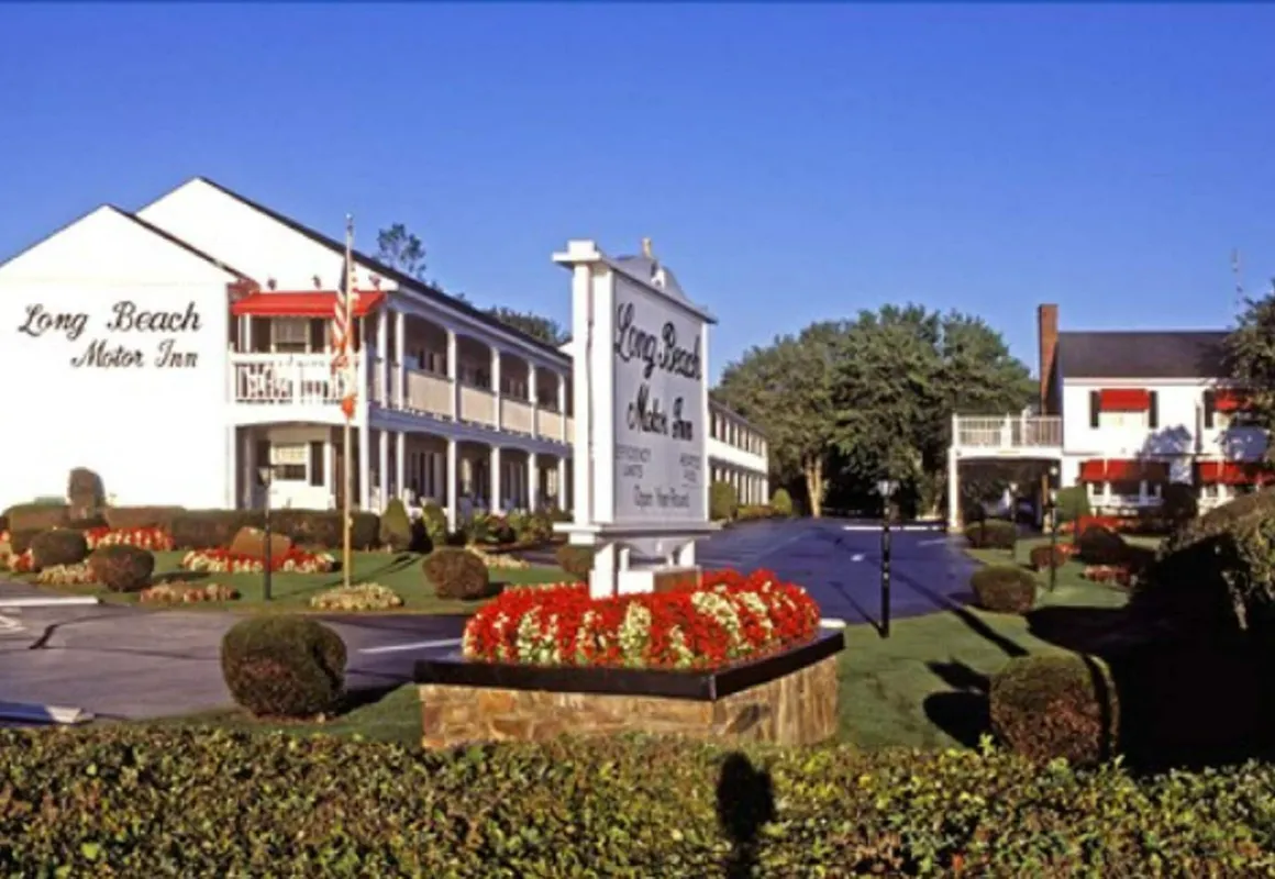 Long Beach Motor Inn hotel hero