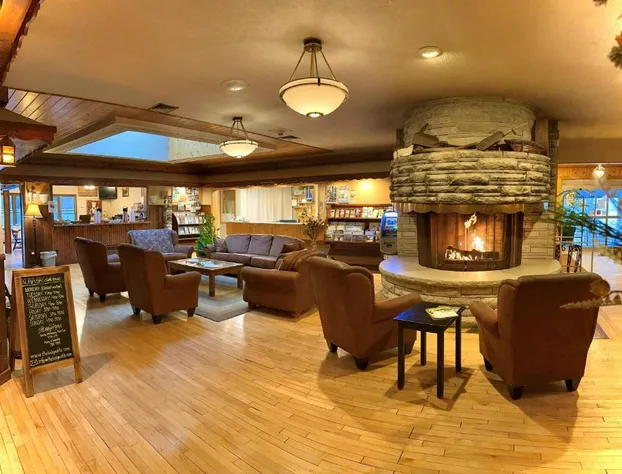 Lodge at Leathem Smith hotel detail image 1