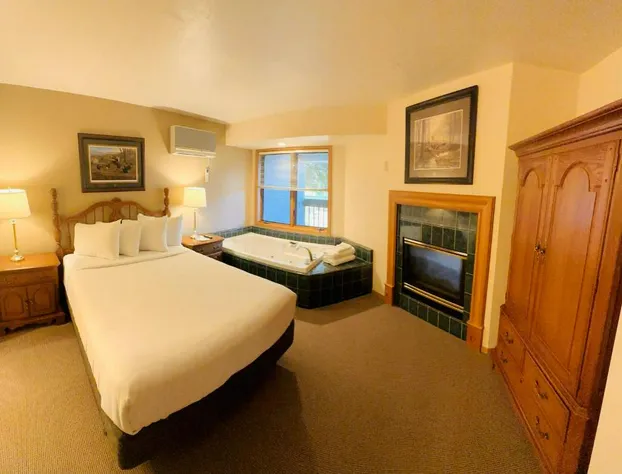 Lodge at Leathem Smith hotel detail image 2